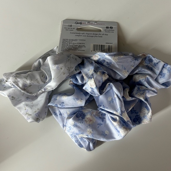 LoveShackFancy x Goody x Wet Brush Large Satin Scrunchies Blue Set BNWT main image 3